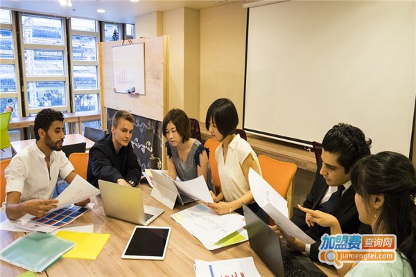 雙成教育加盟費詳解 投資成本、優(yōu)勢與長沙市場分析